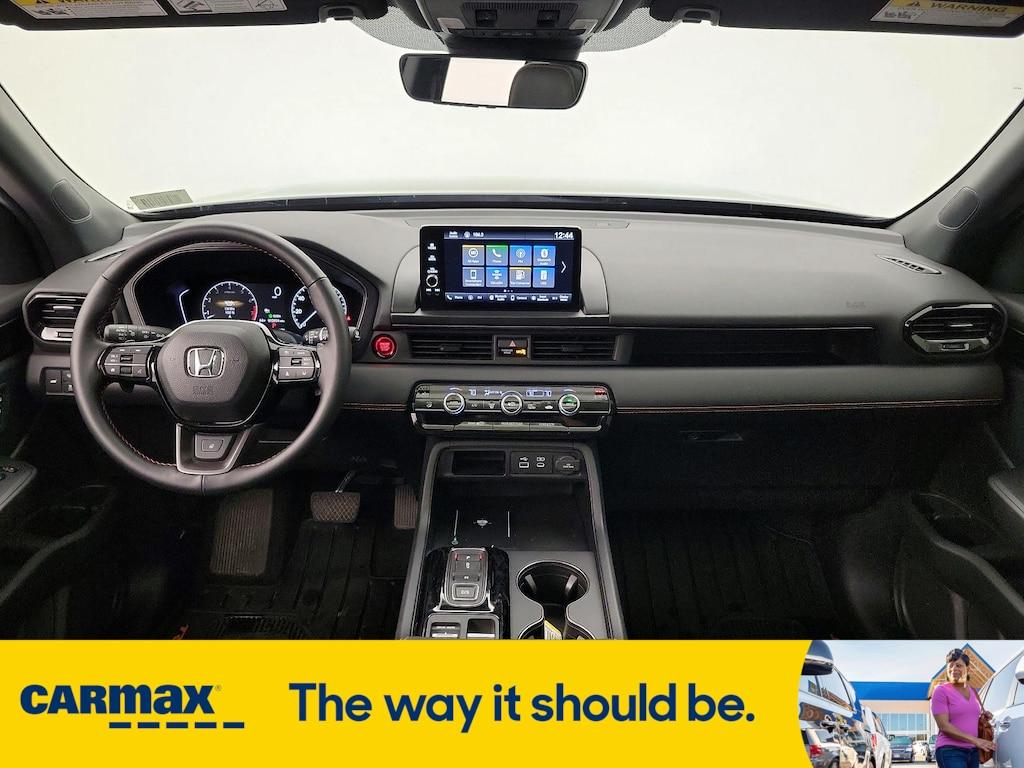 used 2025 Honda Pilot car, priced at $47,998