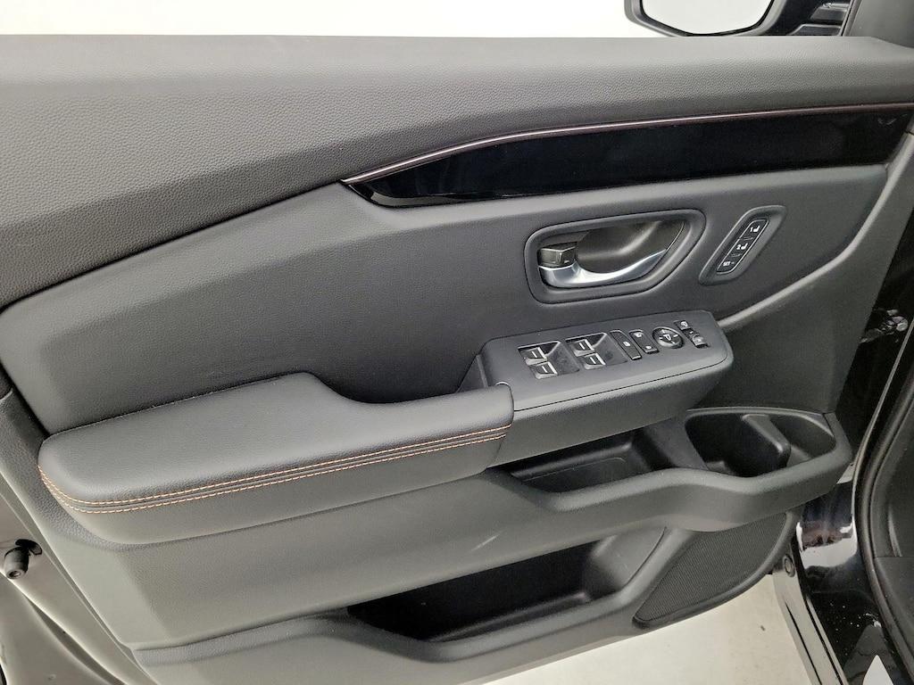 used 2025 Honda Pilot car, priced at $47,998