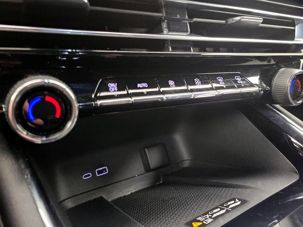 used 2025 Chevrolet Traverse car, priced at $38,998