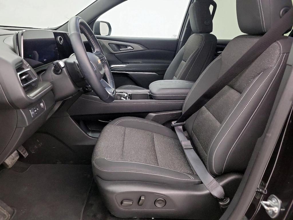 used 2025 Chevrolet Traverse car, priced at $38,998