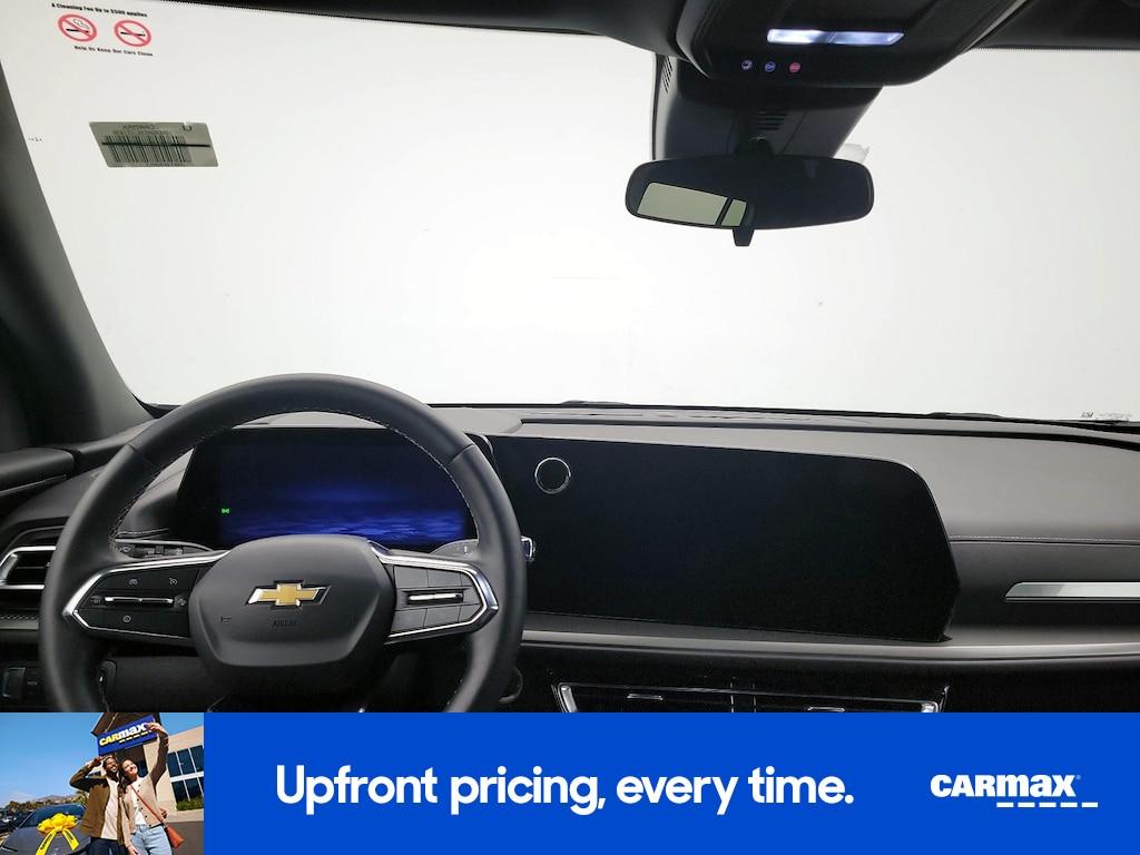 used 2025 Chevrolet Traverse car, priced at $38,998