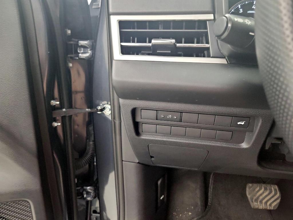 used 2024 Mitsubishi Outlander car, priced at $27,998