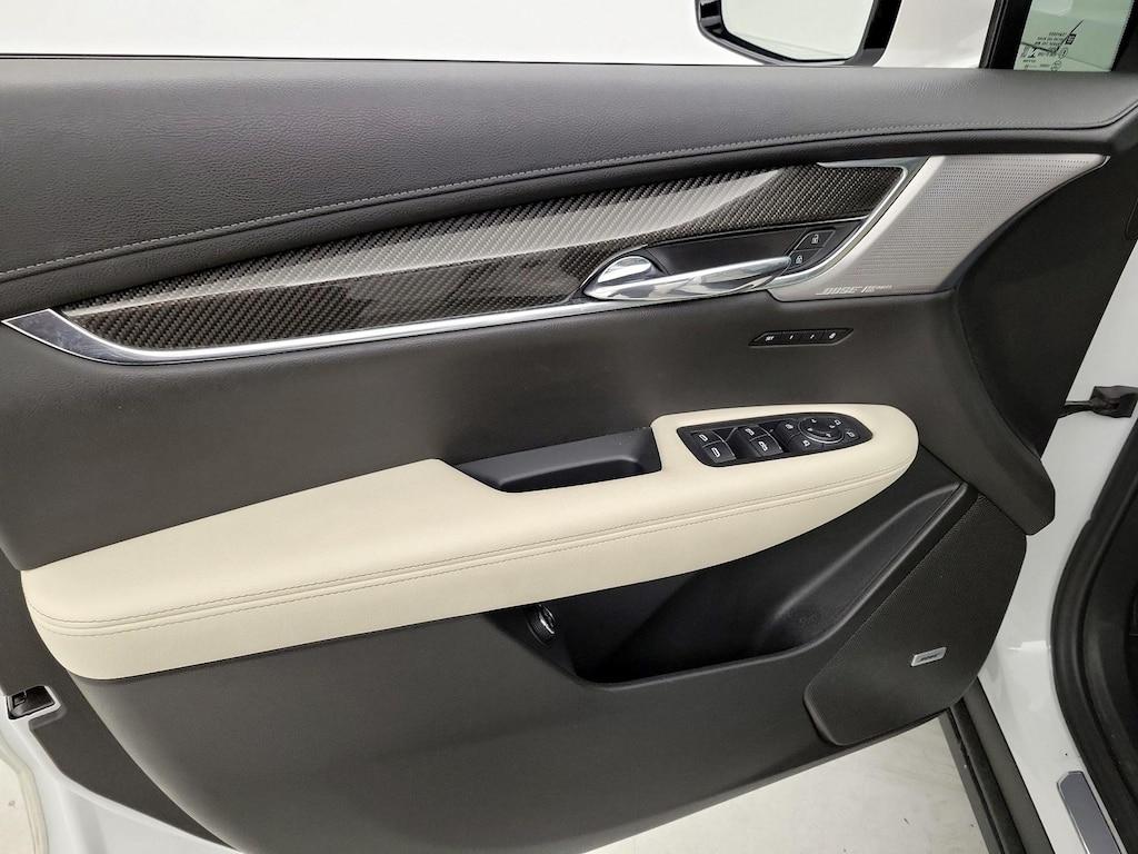 used 2021 Cadillac XT6 car, priced at $37,998