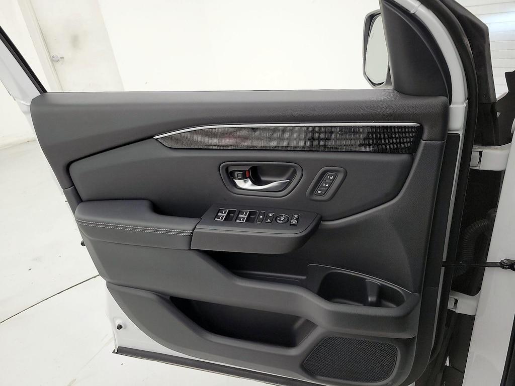 used 2024 Honda Pilot car, priced at $49,998