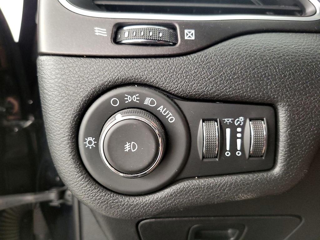 used 2020 Jeep Cherokee car, priced at $23,998