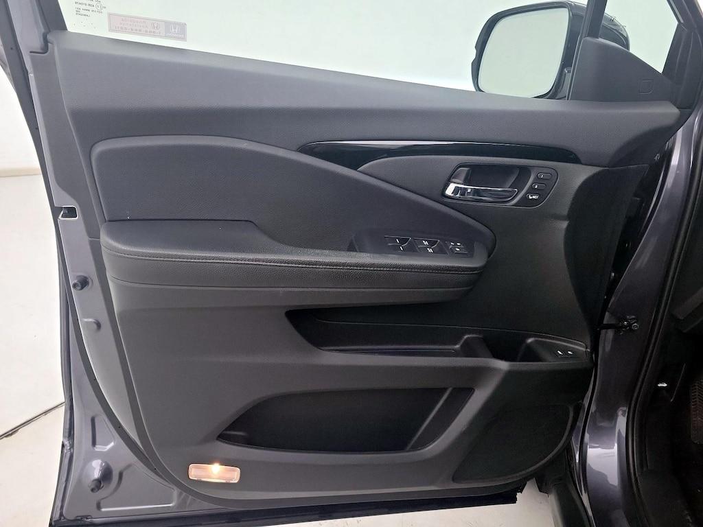 used 2022 Honda Pilot car, priced at $38,998