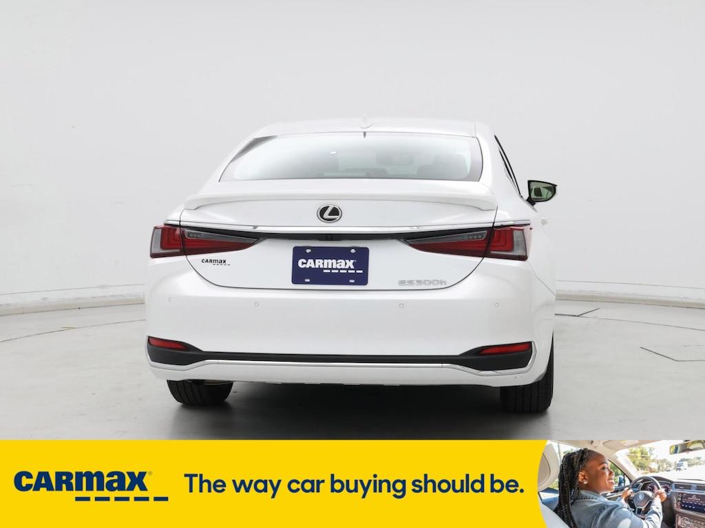 used 2024 Lexus ES 300h car, priced at $48,998