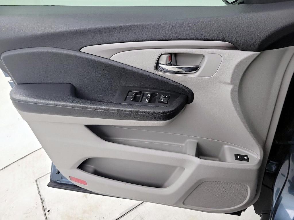 used 2017 Honda Pilot car, priced at $25,998