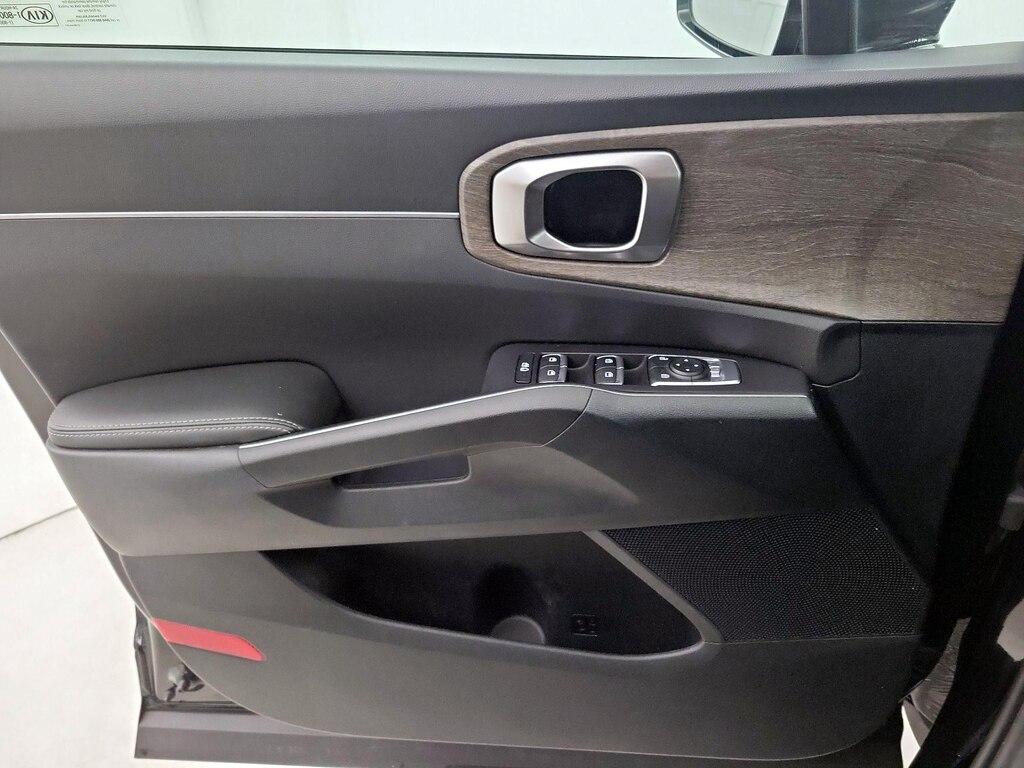 used 2021 Kia Sorento car, priced at $27,998