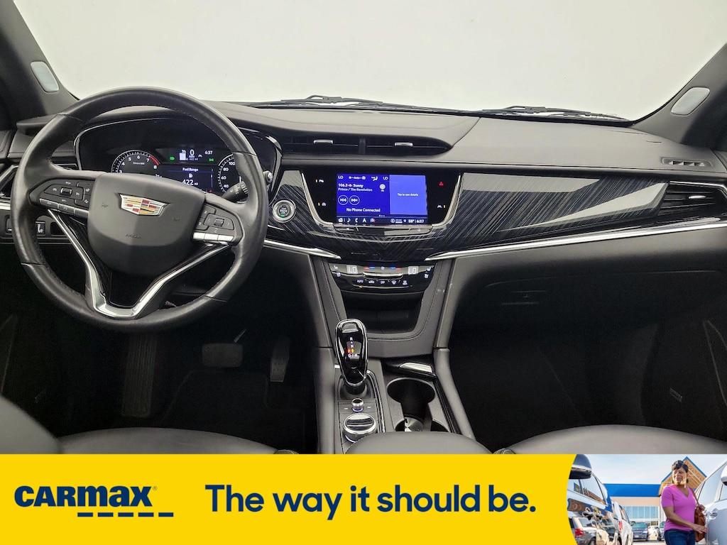 used 2023 Cadillac XT6 car, priced at $42,998
