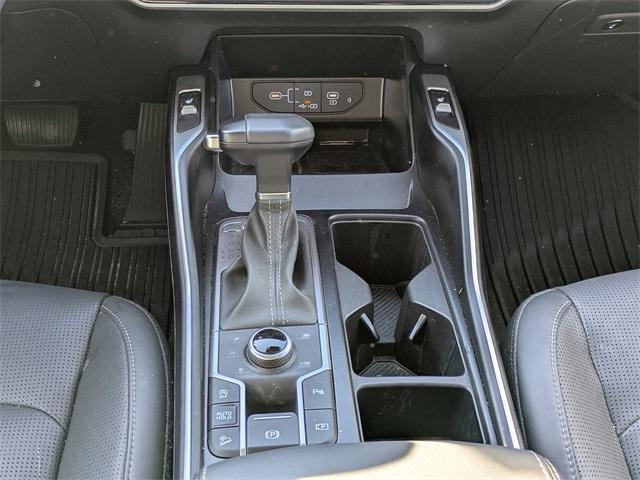 used 2024 Kia Sorento car, priced at $31,887