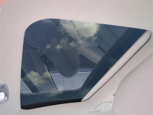 new 2026 Genesis G90 car, priced at $102,315