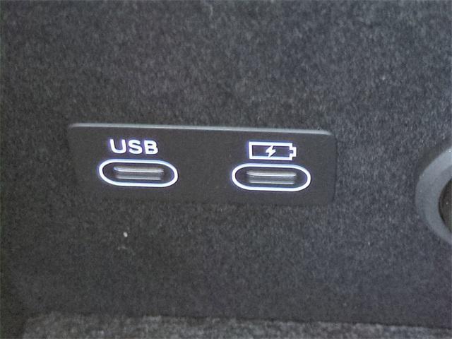 new 2026 Genesis G90 car, priced at $102,315