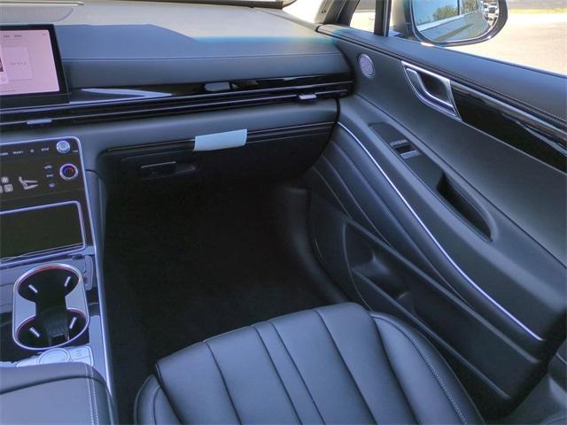 new 2025 Genesis GV80 car, priced at $61,894