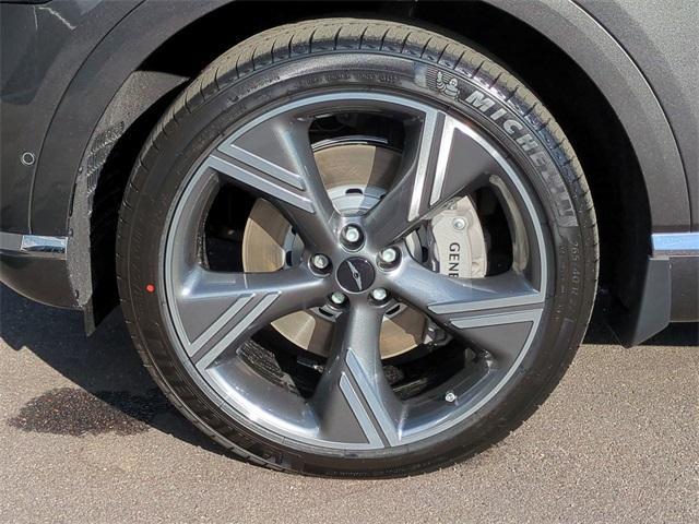 new 2025 Genesis GV80 car, priced at $73,640