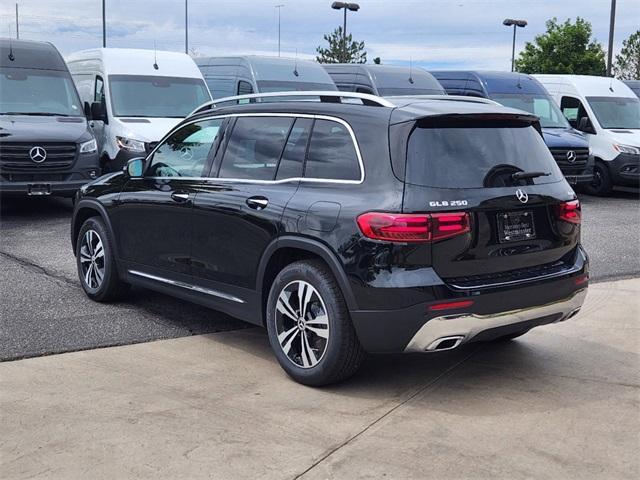 new 2025 Mercedes-Benz GLB 250 car, priced at $51,414