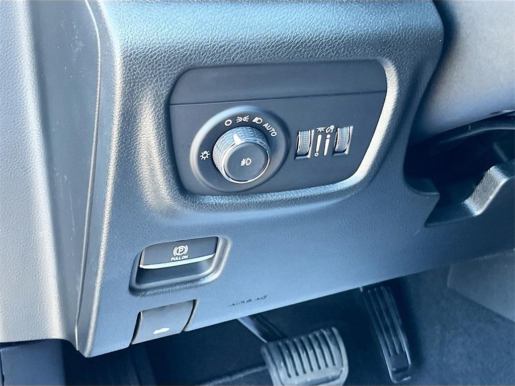 new 2025 Jeep Grand Cherokee car, priced at $35,016