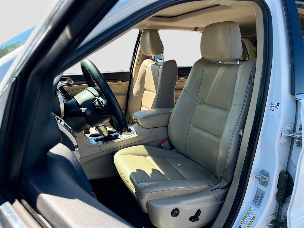 used 2017 Jeep Grand Cherokee car, priced at $12,082