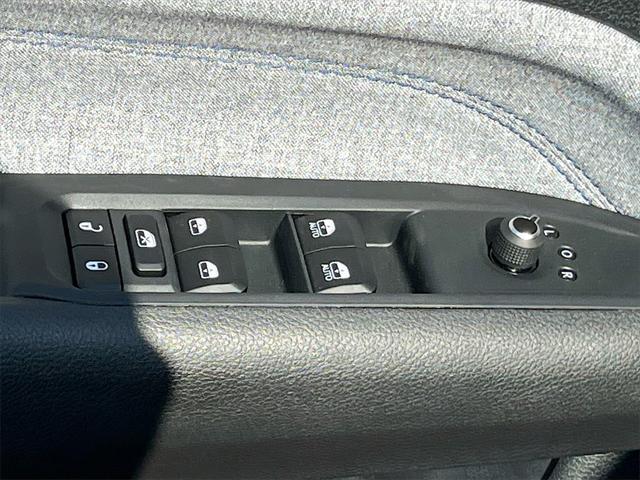 new 2025 Jeep Compass car, priced at $27,247