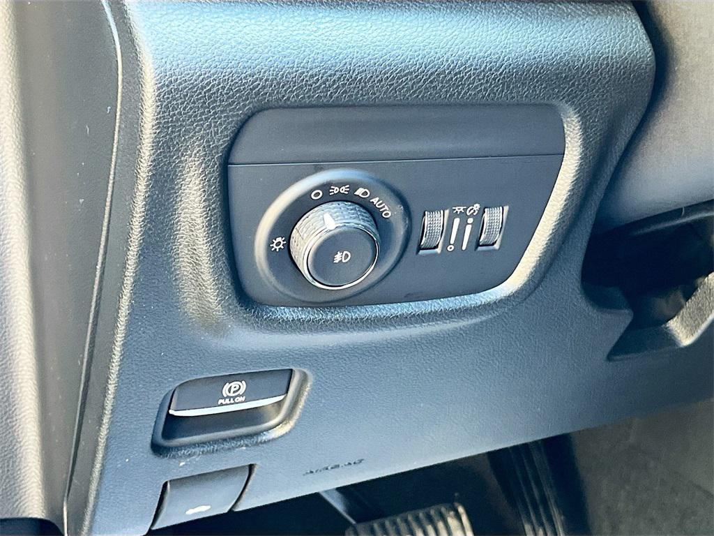 new 2025 Jeep Grand Cherokee car, priced at $34,486