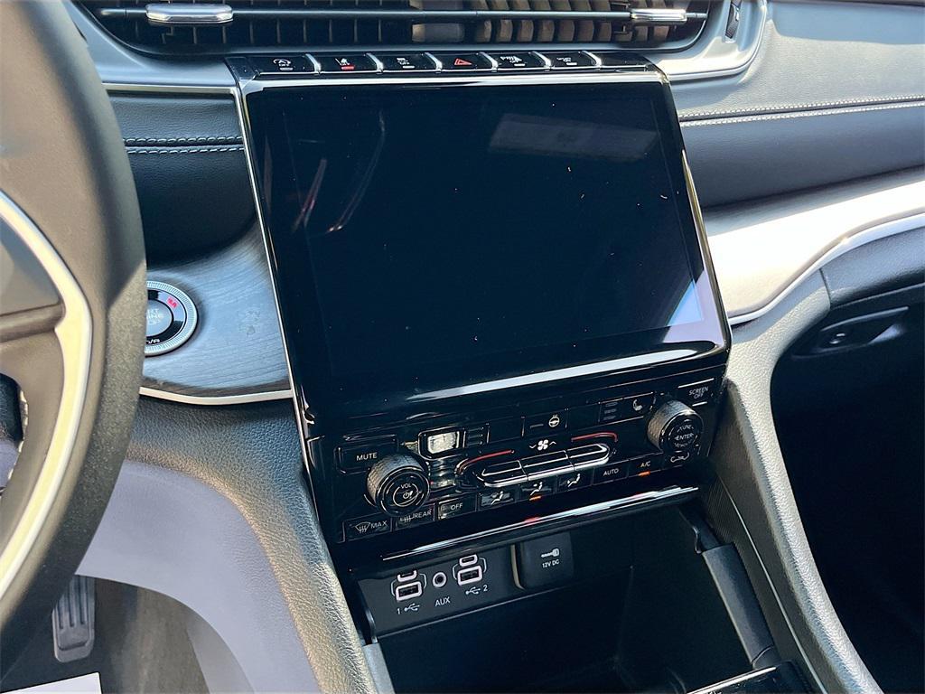 new 2025 Jeep Grand Cherokee car, priced at $34,486