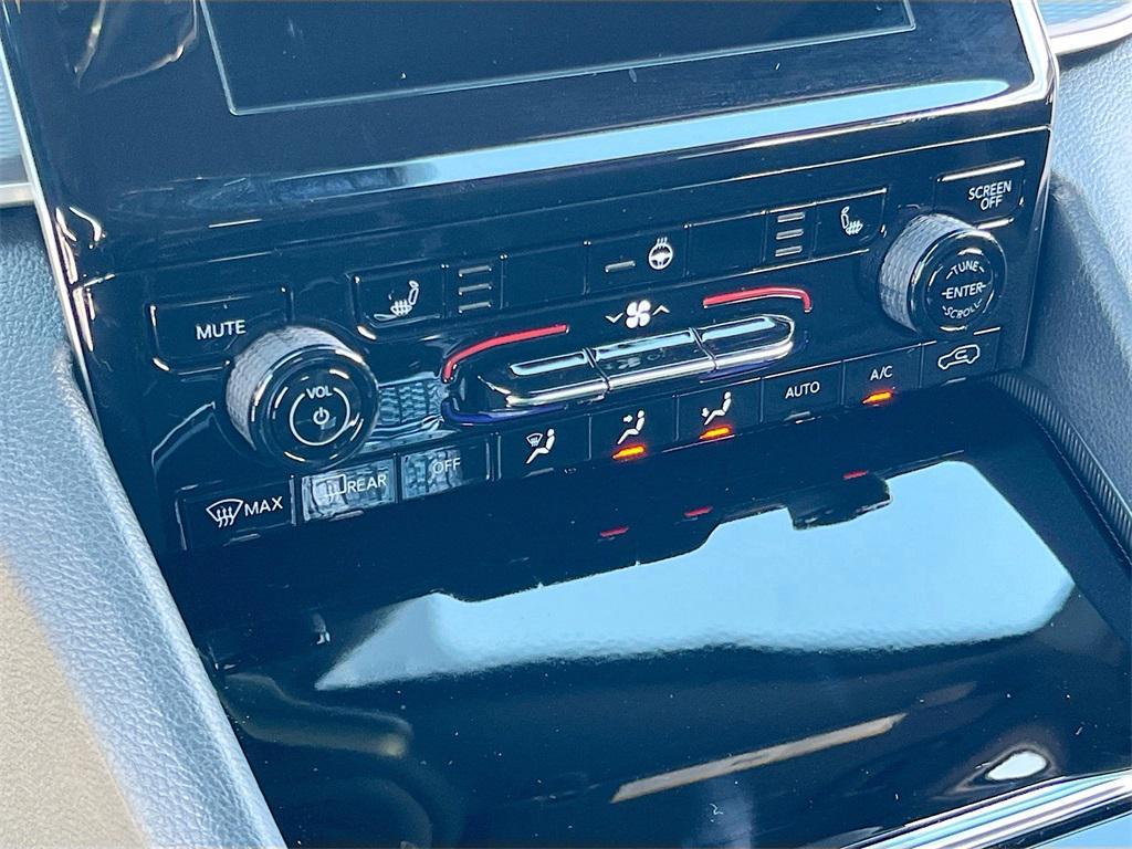 new 2025 Jeep Grand Cherokee car, priced at $37,071