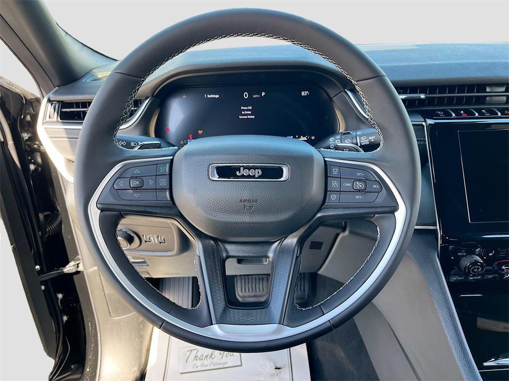 new 2025 Jeep Grand Cherokee car, priced at $37,071