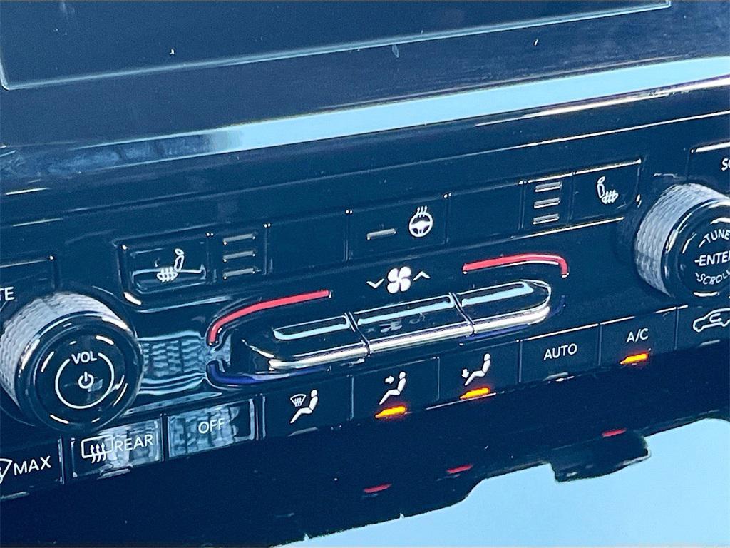 new 2025 Jeep Grand Cherokee car, priced at $37,071