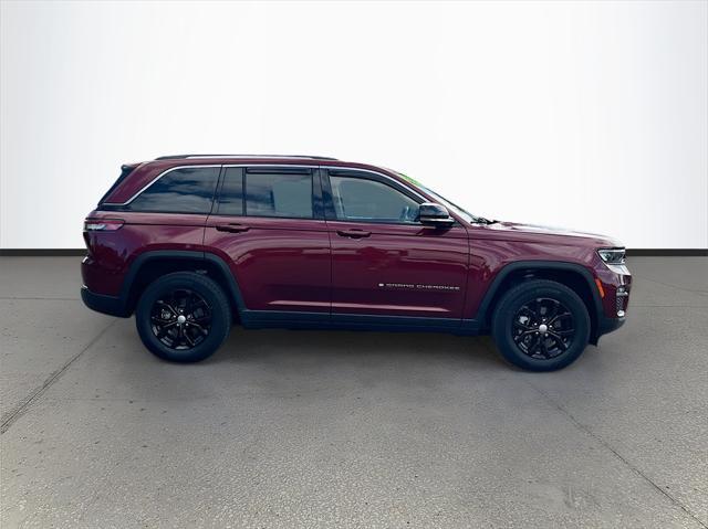 used 2022 Jeep Grand Cherokee car, priced at $28,991