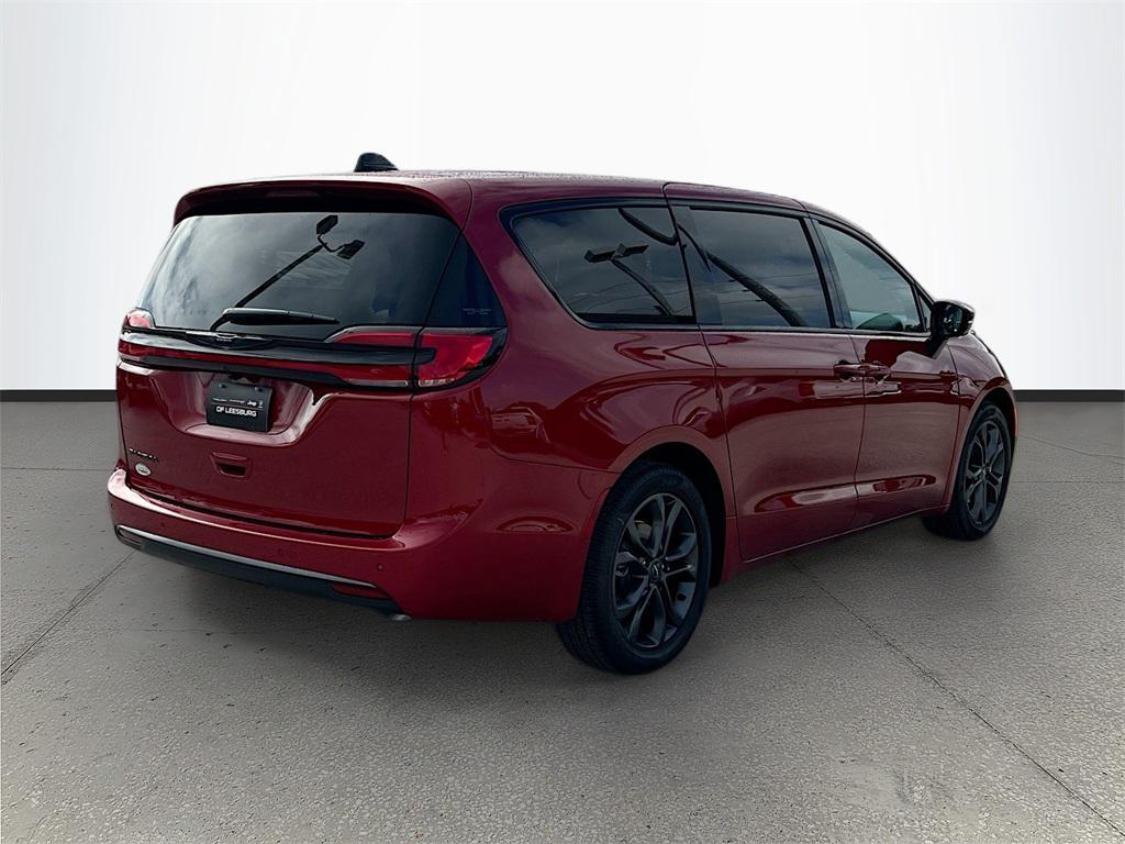 new 2026 Chrysler Pacifica car, priced at $41,481