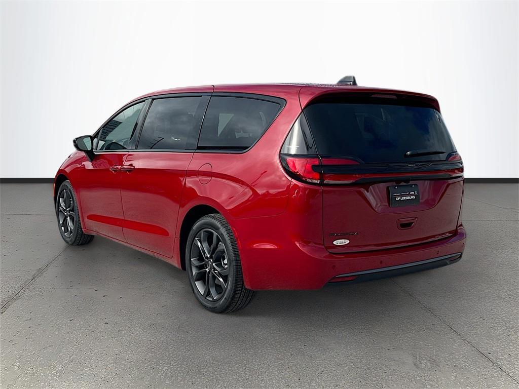 new 2026 Chrysler Pacifica car, priced at $41,481