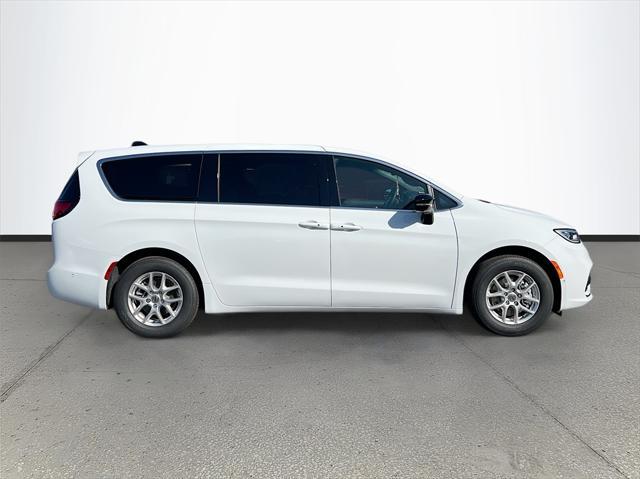 new 2025 Chrysler Pacifica car, priced at $43,925