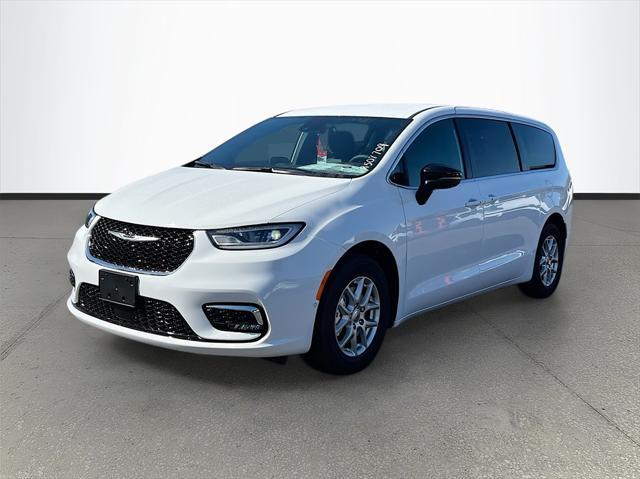 new 2025 Chrysler Pacifica car, priced at $43,925