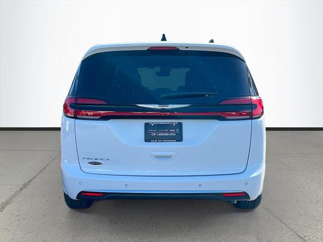 new 2025 Chrysler Pacifica car, priced at $43,925