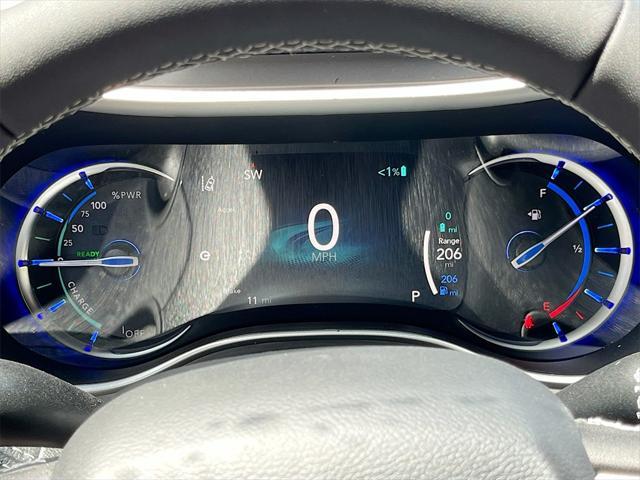 new 2025 Chrysler Pacifica Hybrid car, priced at $41,084