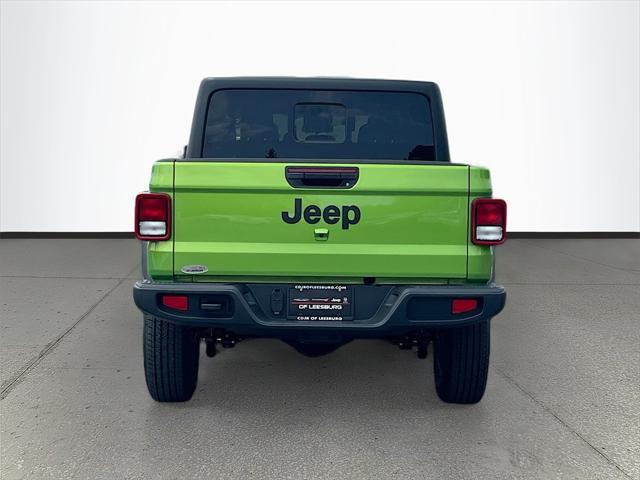 new 2025 Jeep Gladiator car, priced at $40,375