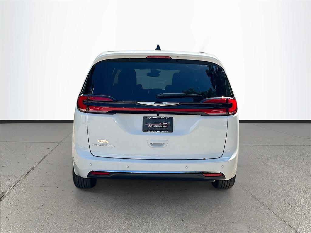 new 2026 Chrysler Pacifica car, priced at $38,038