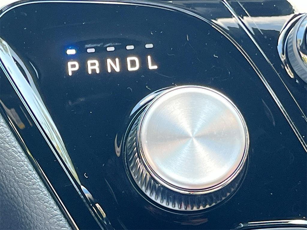 new 2026 Chrysler Pacifica car, priced at $38,038