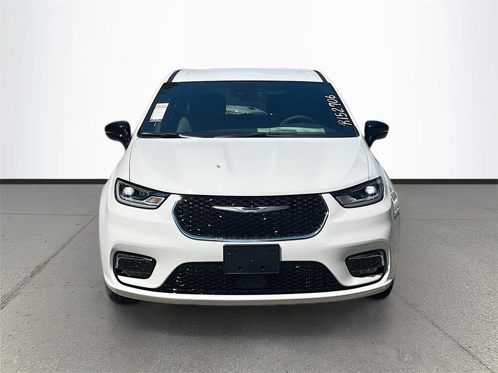 new 2026 Chrysler Pacifica car, priced at $38,038