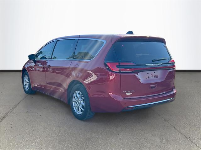 new 2025 Chrysler Pacifica car, priced at $44,420