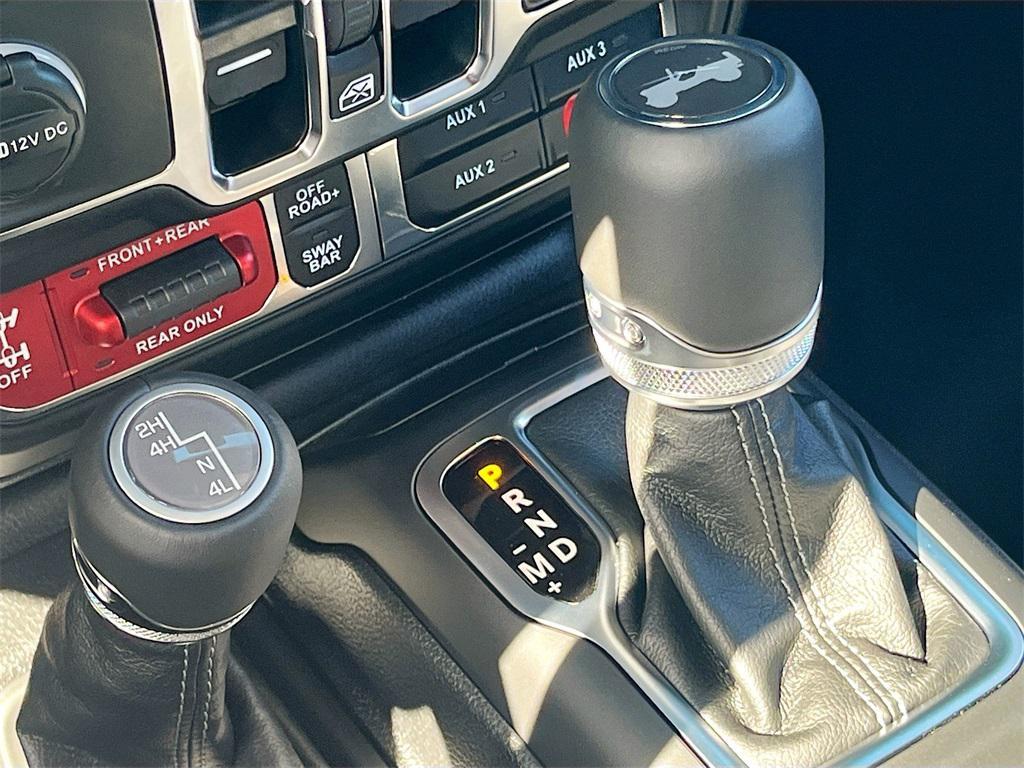 new 2025 Jeep Wrangler car, priced at $49,761