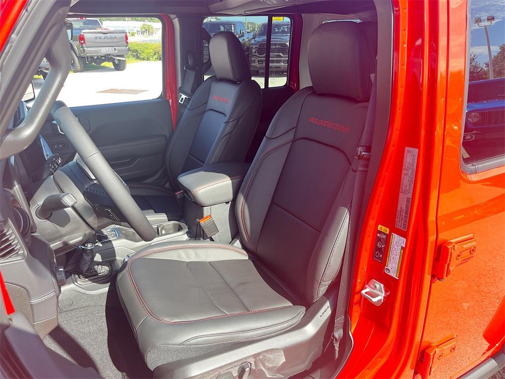 new 2025 Jeep Wrangler car, priced at $49,761