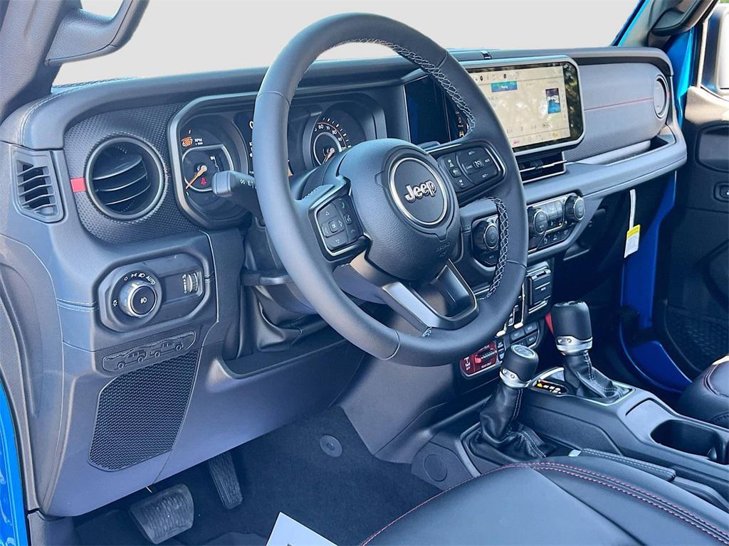 new 2025 Jeep Wrangler car, priced at $54,671