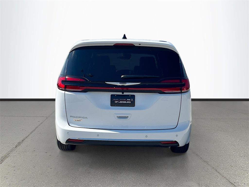 new 2026 Chrysler Pacifica car, priced at $39,788