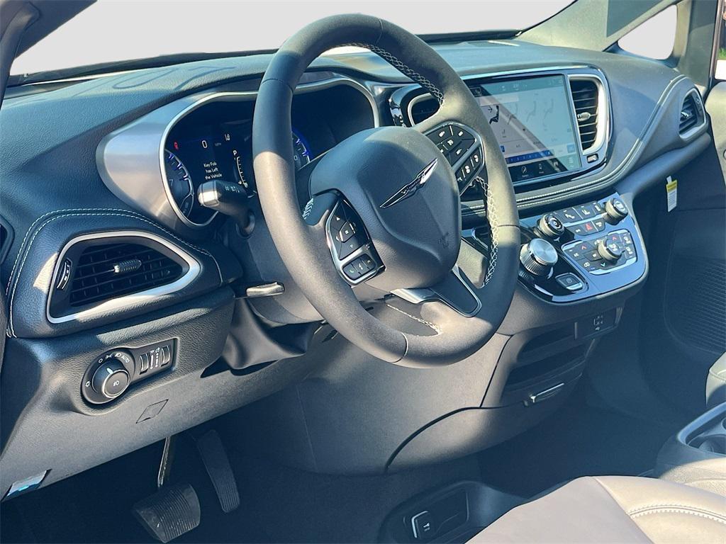 new 2026 Chrysler Pacifica car, priced at $39,788