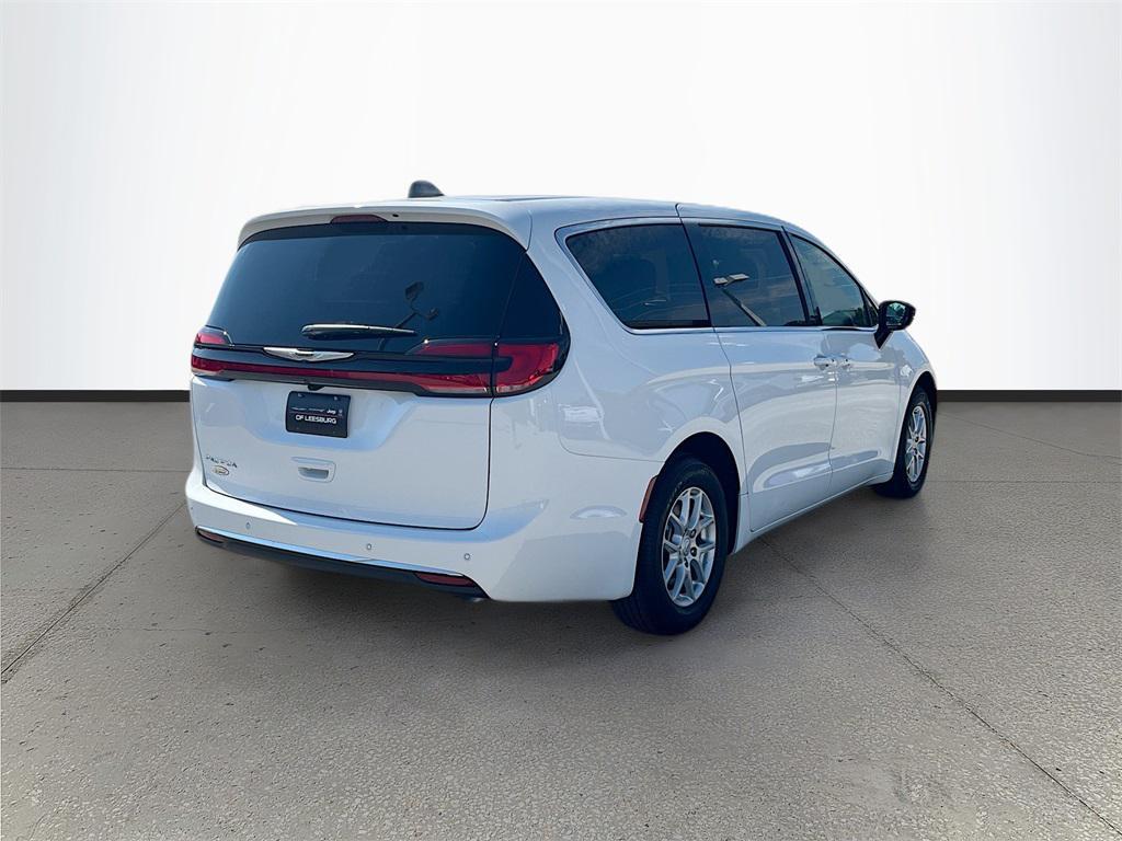 new 2026 Chrysler Pacifica car, priced at $39,788