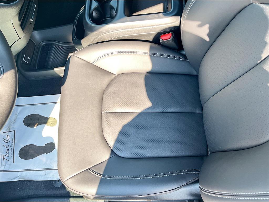 new 2026 Chrysler Pacifica car, priced at $39,788