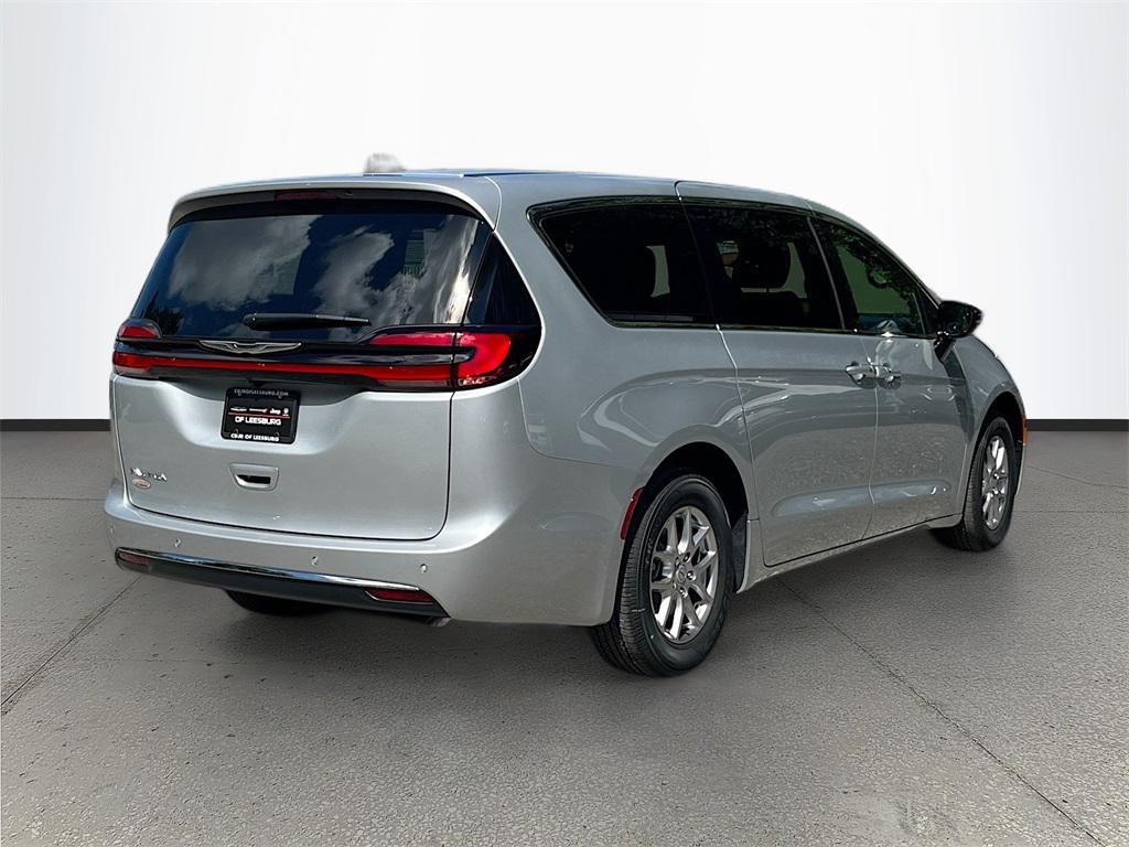 new 2026 Chrysler Pacifica car, priced at $36,220