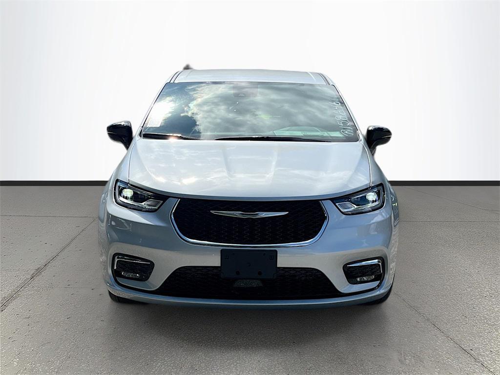 new 2026 Chrysler Pacifica car, priced at $36,220