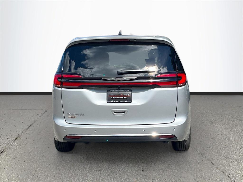 new 2026 Chrysler Pacifica car, priced at $36,220